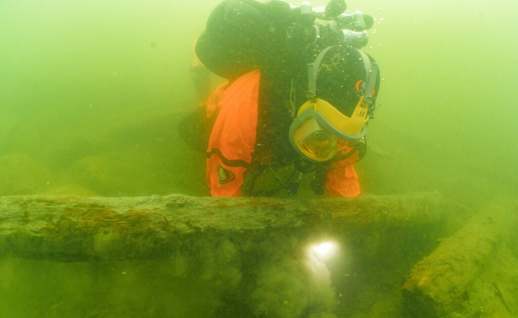 Archaeological wreck excavation at the 18th-century fortress Suomenlinna.
Photo: Jesse Jokinen, 2024.sse Jokinen, 2024.